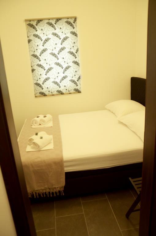 Lozna Residence Postira Zewnętrze zdjęcie